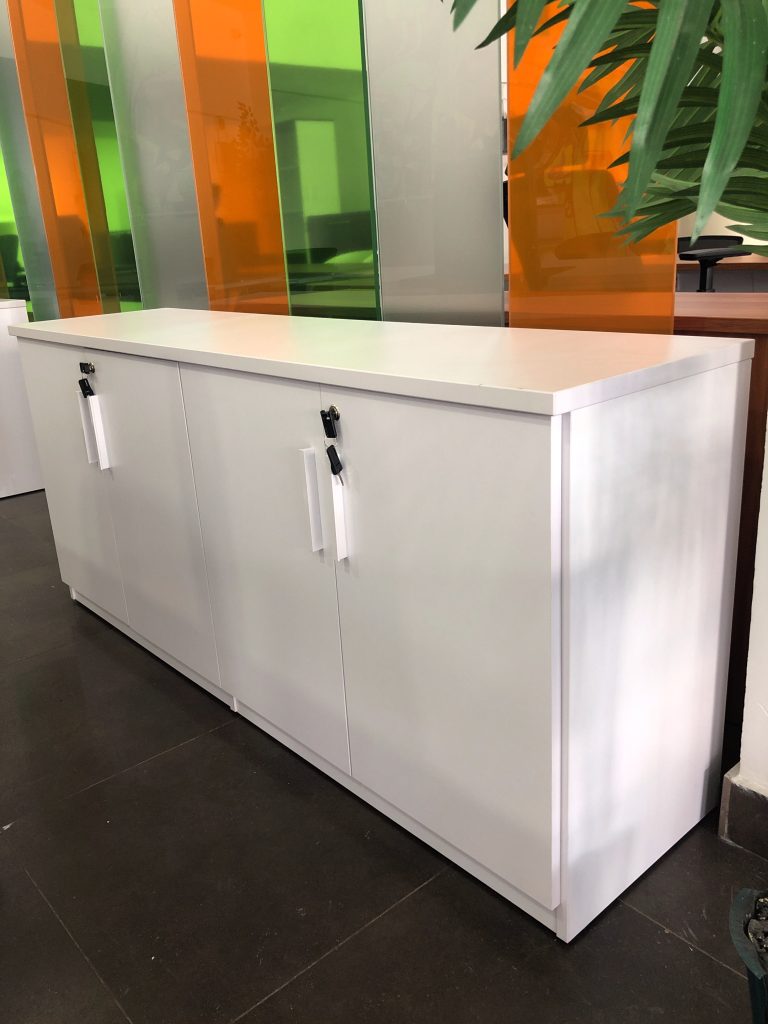 CREDENZA EJECUTIVA DE 4 PUERTAS MODELO NONSU Concepto Mobiliario